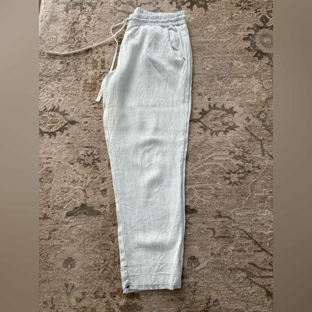 Bella Dahl light denim drawstring pants with raw hem. Size large